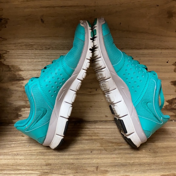 Nike free 5.0 Green Turquoise running shoes - Picture 6 of 8